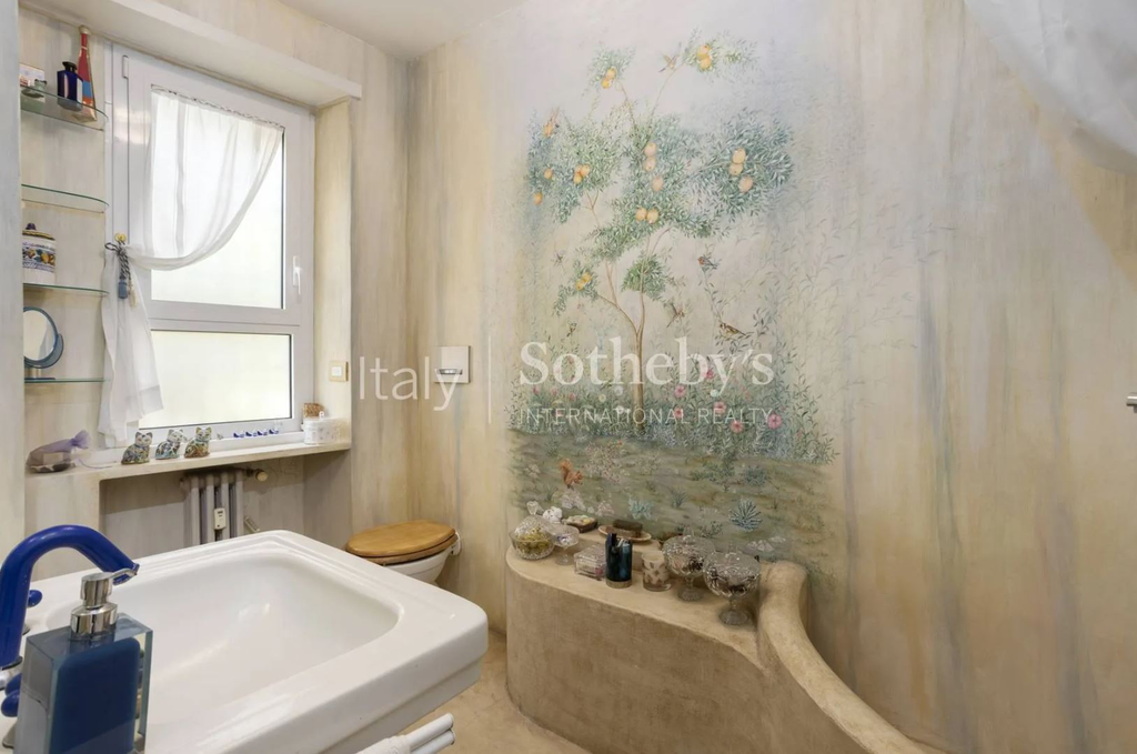 Эксклюзивные апартаменты в Риме