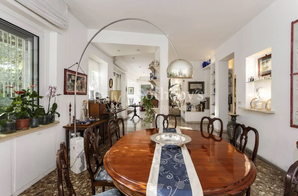 Эксклюзивные апартаменты в Риме