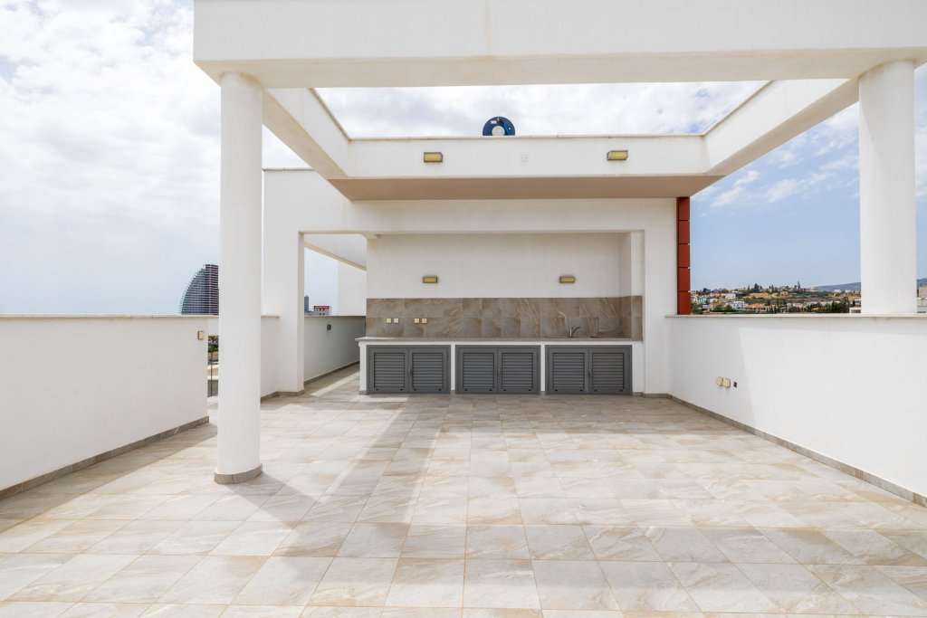 Пентхаус с 4 спальнями в Лимассоле